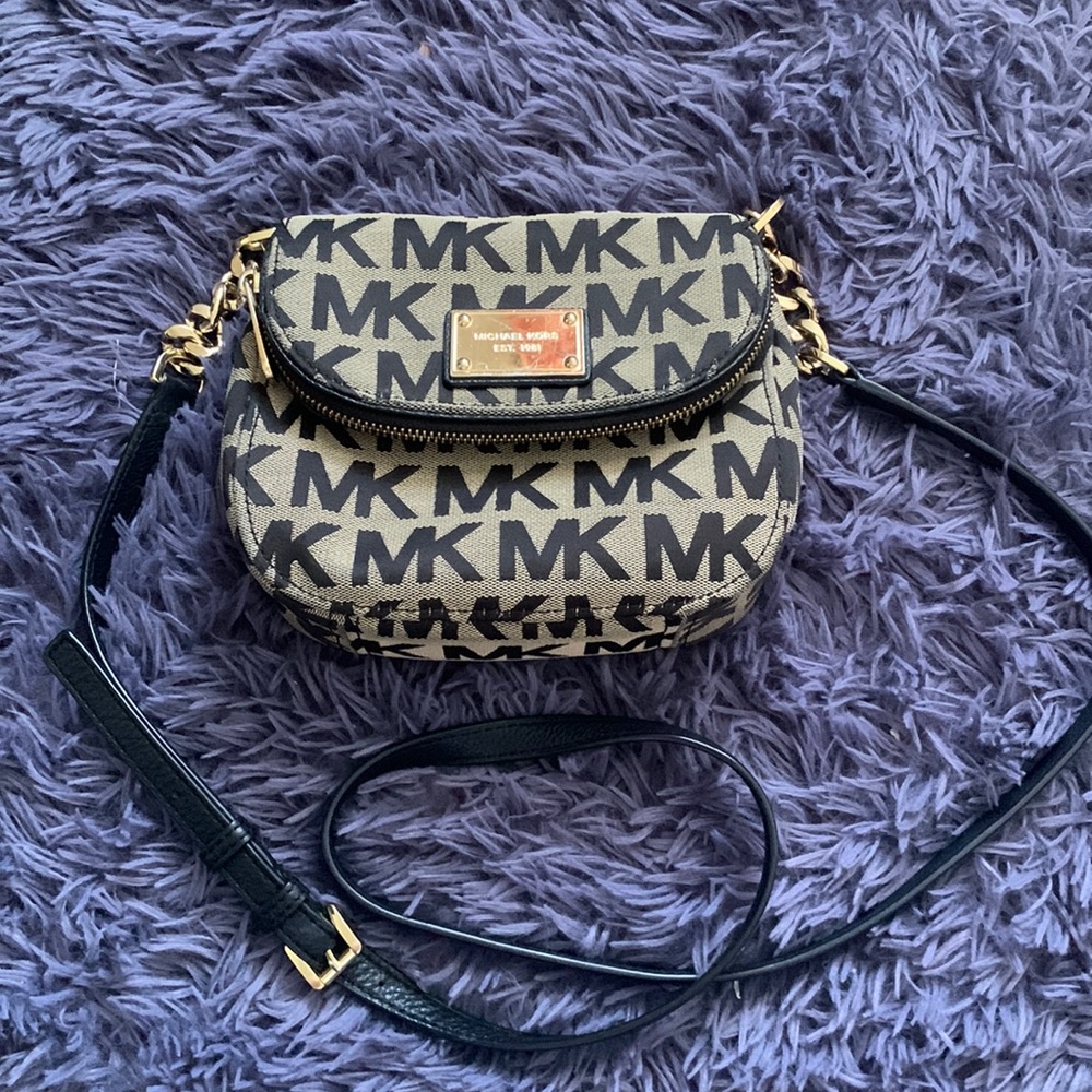 Michael Kors tan & black crossbody bag